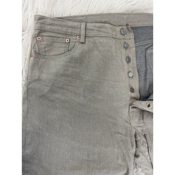 Levis 501 Red Tab Straight Leg Button Fly White Oak Cone Denim Jean Pants 44x32 - Picture 4 of 11